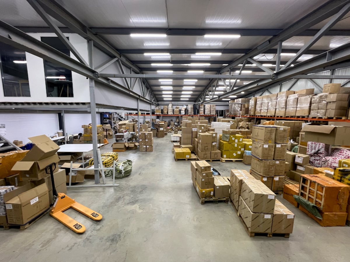 Как фулфилмент помогает пережить сезонные провалы и пики